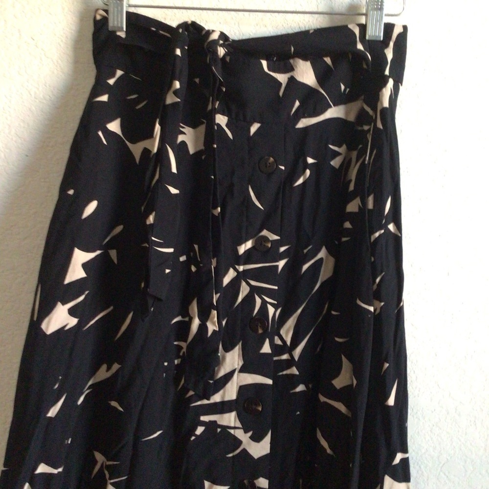 Ann Taylor Tie Waist Black Cream Palm Tree Tropical Classic A-line Midi Skirt 6T - Picture 9 of 12